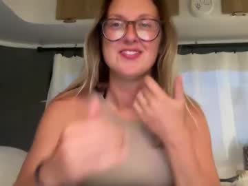 Wanderlustjade Chaturbate stream image from March 18, 2025