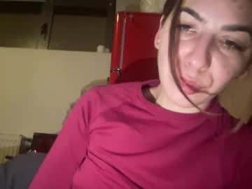 Sarrah_Rossy Chaturbate stream image from March 19, 2025