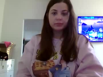 Cherrybanana444 Chaturbate stream image from March 19, 2025