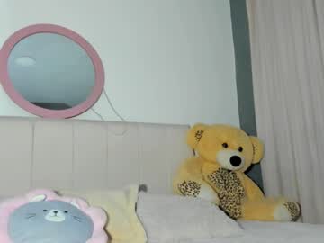 Lisaa_A Chaturbate stream image from March 19, 2025