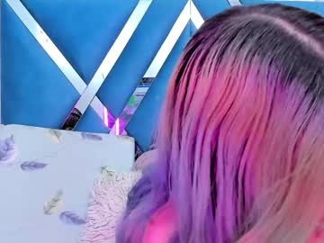 Ninamedux Chaturbate stream image from March 19, 2025