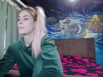 Blonde4pasion Chaturbate stream image from March 19, 2025