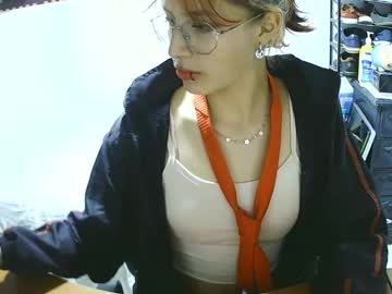 Dunin_Fckk Chaturbate stream image from March 19, 2025