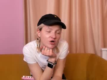 Gloria_Larson Chaturbate stream image from March 19, 2025