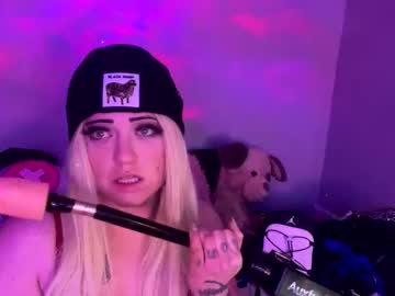 Hellogoodbyex1218 Chaturbate stream image from March 19, 2025