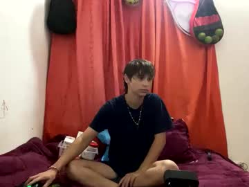Boyskinny18 Chaturbate stream image from March 19, 2025