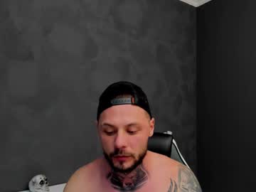 Brianhunts Chaturbate stream image from March 19, 2025