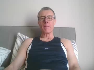 Danielcoxone Chaturbate stream image from March 19, 2025