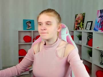 Lyallya Chaturbate stream image from March 19, 2025