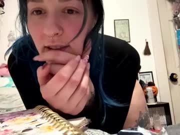 Milk_Tea_Xo Chaturbate stream image from March 19, 2025