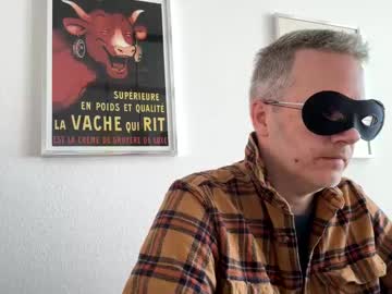 Uselessdog Chaturbate stream image from March 19, 2025