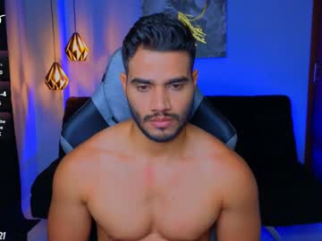 Andresfiit Chaturbate stream image from March 19, 2025