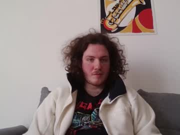 Frenchpyth Chaturbate stream image from March 19, 2025