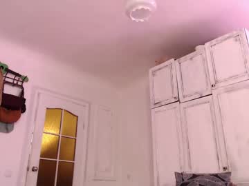 Mayrumey Chaturbate stream image from March 19, 2025