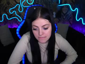 Petiteeshyy Chaturbate stream image from March 19, 2025
