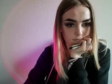 Selenaro4 Chaturbate stream image from March 19, 2025