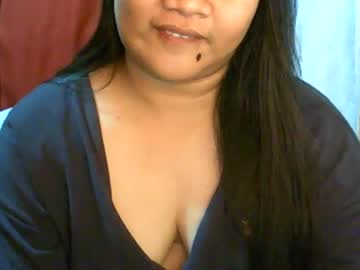 Pinayjona Chaturbate stream image from March 19, 2025
