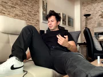 Cashmasterxx Chaturbate stream image from March 19, 2025