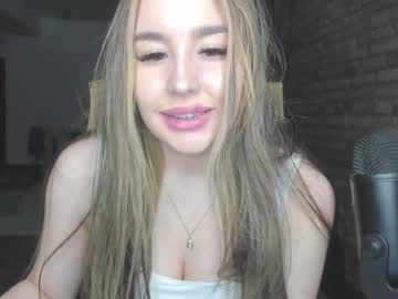 1loly Chaturbate stream image from March 19, 2025