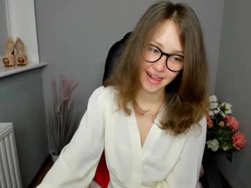 Afinacutie Chaturbate stream image from March 19, 2025