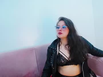 Alice_Watts Chaturbate stream image from March 19, 2025