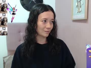 Lanna_Mills Chaturbate stream image from March 19, 2025