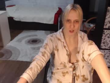 Mrsluck Chaturbate stream image from March 19, 2025