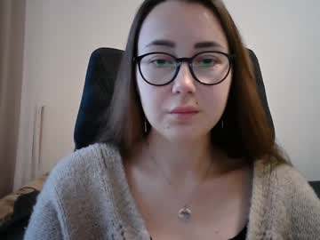 Bloomsis Chaturbate stream image from March 19, 2025