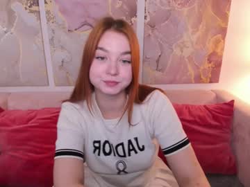 Lexxxyone Chaturbate stream image from March 19, 2025