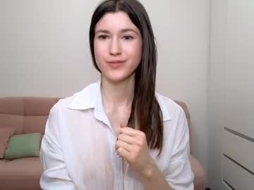 Alicianoveli Chaturbate stream image from March 19, 2025