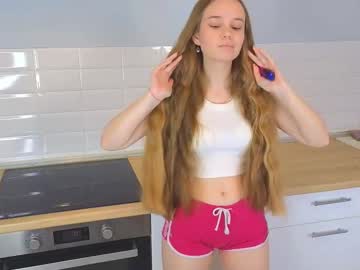 Edytcompton Chaturbate stream image from March 19, 2025