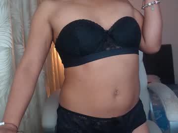 Emmha_P Chaturbate stream image from March 19, 2025
