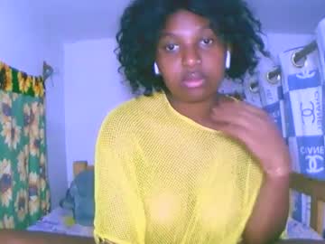 Noushka480892 Chaturbate stream image from March 19, 2025