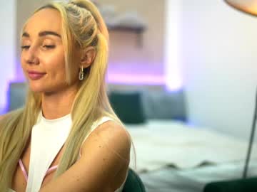 Blondiefromtheblock Chaturbate stream image from March 19, 2025