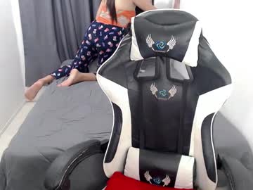 Urasianpinaylizaxxx Chaturbate stream image from March 19, 2025