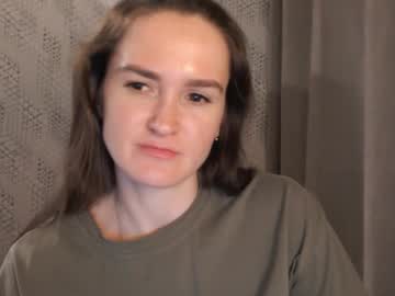 Pineapple__Mood Chaturbate stream image from March 19, 2025