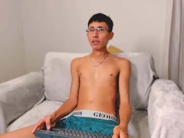 Allangil Chaturbate stream image from March 19, 2025