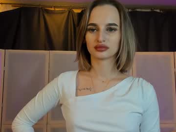 Lizbethballe Chaturbate stream image from March 19, 2025