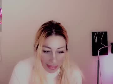 Nicole_G0ld_ Chaturbate stream image from March 19, 2025