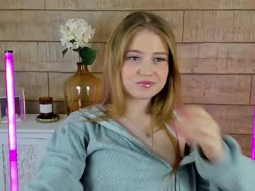 Selinswarovski Chaturbate stream image from March 19, 2025