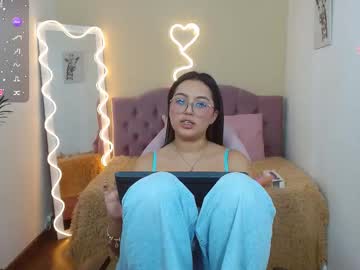 Beela_Tay Chaturbate stream image from March 19, 2025