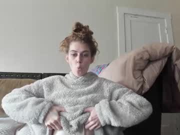 Buffybarloe Chaturbate stream image from March 19, 2025