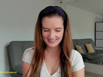 Cutenataly Chaturbate stream image from March 19, 2025