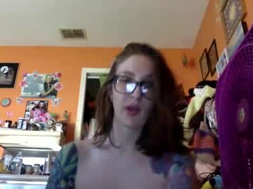Lillylushabae Chaturbate stream image from March 19, 2025