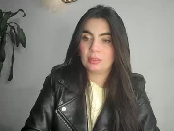 Silviecollins Chaturbate stream image from March 19, 2025
