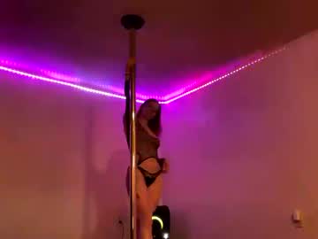 Skylarsdancing Chaturbate stream image from March 19, 2025