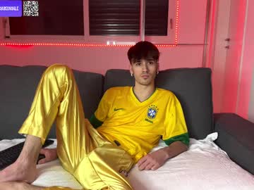 Ciaosonoale Chaturbate stream image from March 19, 2025