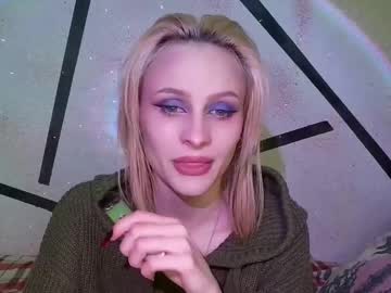 Girlfriend_Night Chaturbate stream image from March 19, 2025