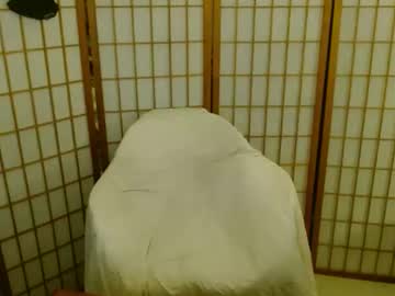 Resisty Chaturbate stream image from March 19, 2025