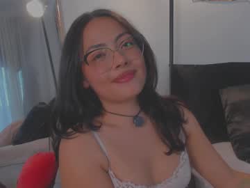 Sweetlizzyyy Chaturbate stream image from March 19, 2025